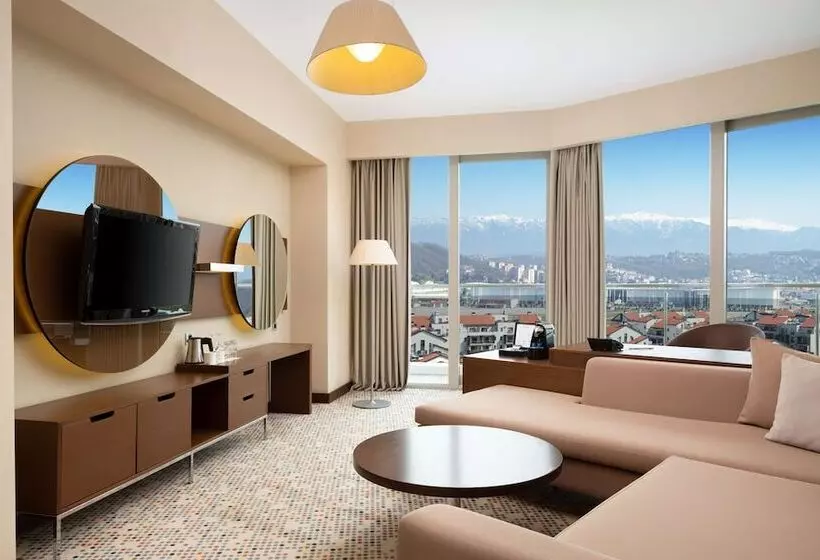 山の見えるジュニアスイート, Radisson Blu Resort & Congress Centre Sochi