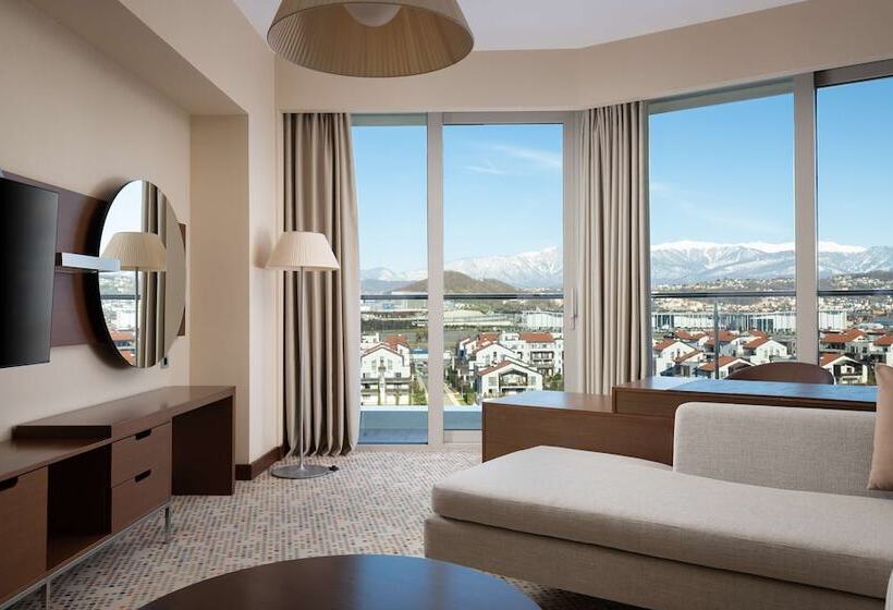 سوئیت جونیور با چشم‌انداز کوهستان, Radisson Blu Resort & Congress Centre Sochi
