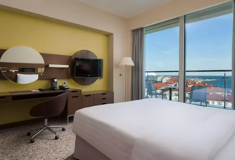 オーシャンビューのプレミアムルーム。, Radisson Blu Resort & Congress Centre Sochi