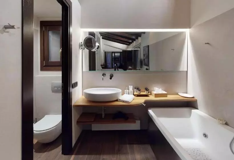 デラックスジュニアスイート, Valeni Boutique Hotel & Spa