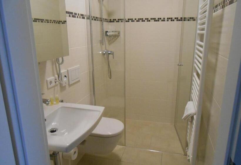 غرفة كومفورت, Weisse Elster