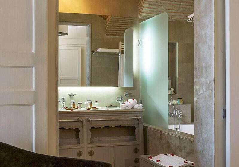 Suite with lake view, Widiane Resort