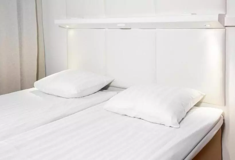 スタンダードシングルルーム, Omena Hotel Helsinki Lönnrotinkatu