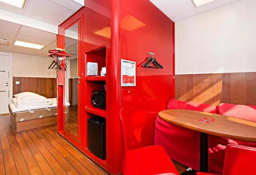 スタンダードルーム, Omena Hotel Helsinki Lönnrotinkatu