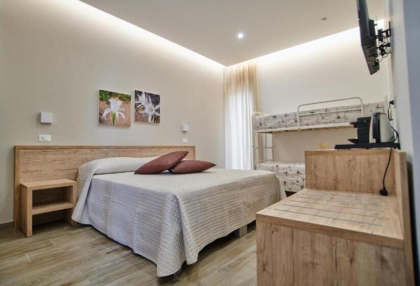 Четырехместный Номер Стандарт с Балконом, B&b Giglio Di Mare