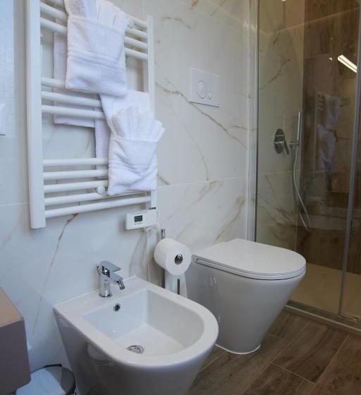 Четырехместный Номер Стандарт с Балконом, B&b Giglio Di Mare