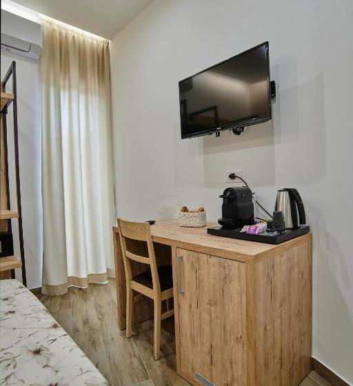 Трехместный Номер Стандарт с Балконом, B&b Giglio Di Mare