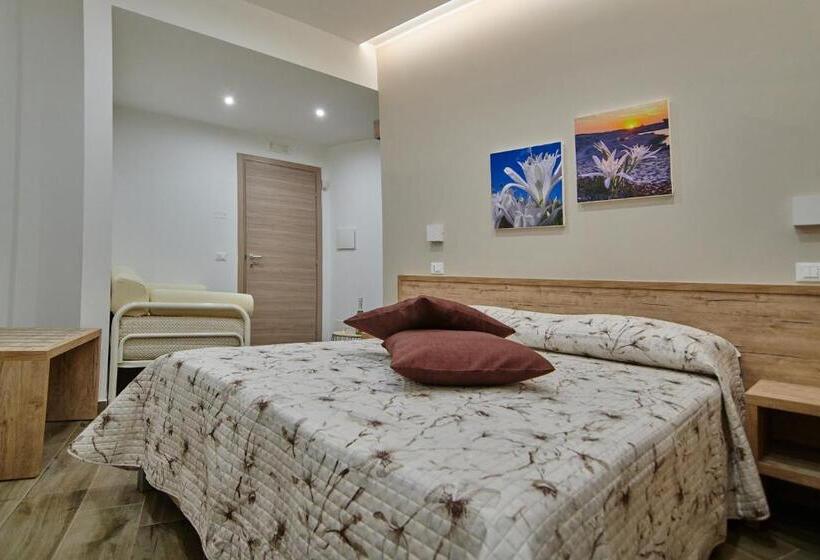 Трехместный Номер Стандарт с Балконом, B&b Giglio Di Mare