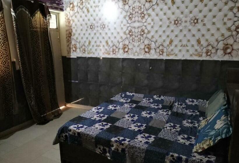 トリプルクラシックルーム, Oyo 87980 Rao