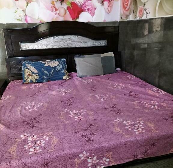 トリプルクラシックルーム, Oyo 87980 Rao