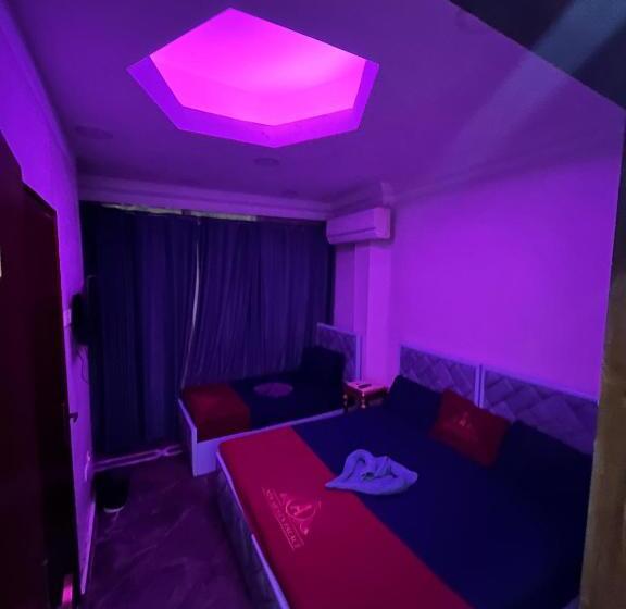 اتاق راحتی سه تخته, New Abdeen Palace Hostel