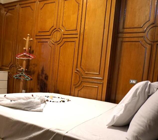 اتاق راحتی سه تخته, New Abdeen Palace Hostel