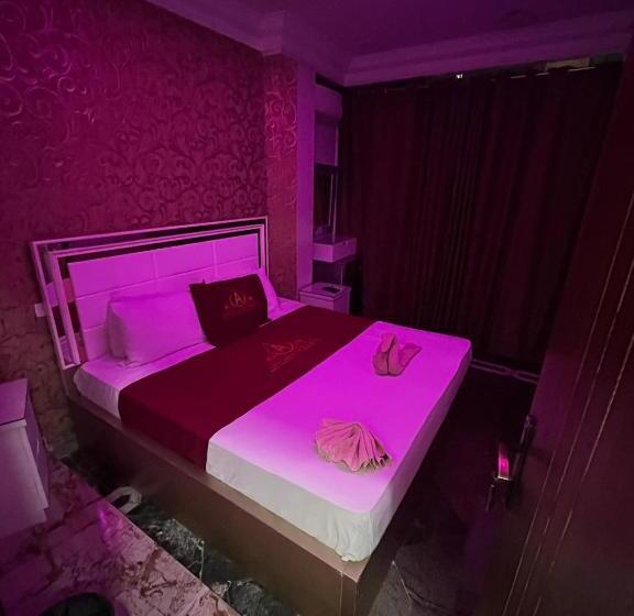 اتاق استاندارد یک نفره, New Abdeen Palace Hostel
