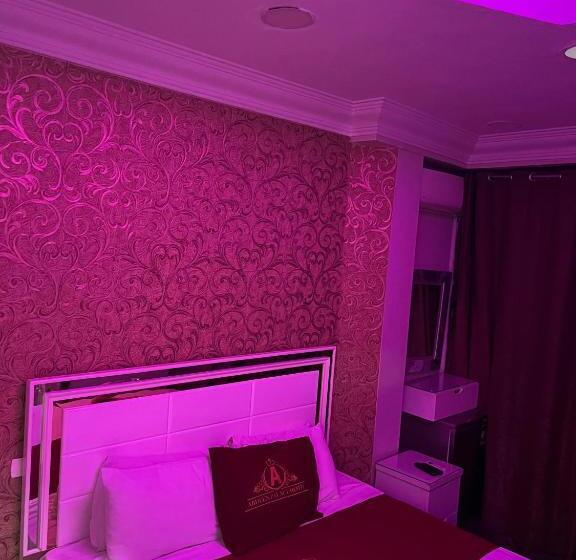 اتاق استاندارد یک نفره, New Abdeen Palace Hostel