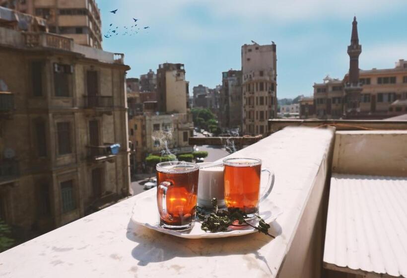 اتاق استاندارد سه تخته با بالکن, New Abdeen Palace Hostel