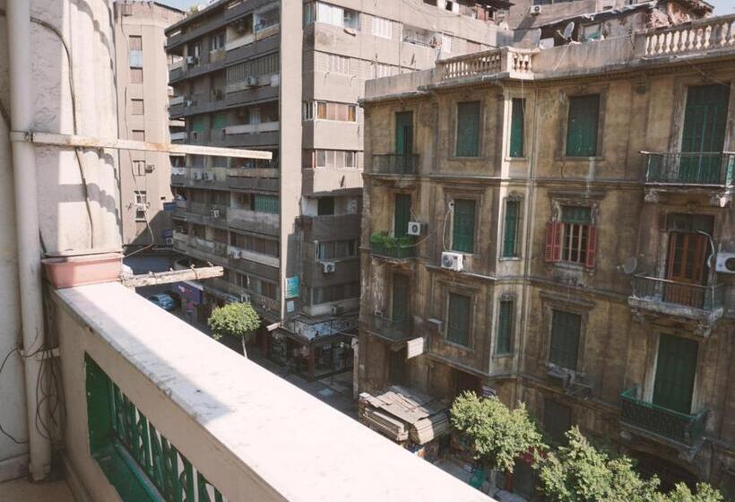 اتاق استاندارد سه تخته با بالکن, New Abdeen Palace Hostel