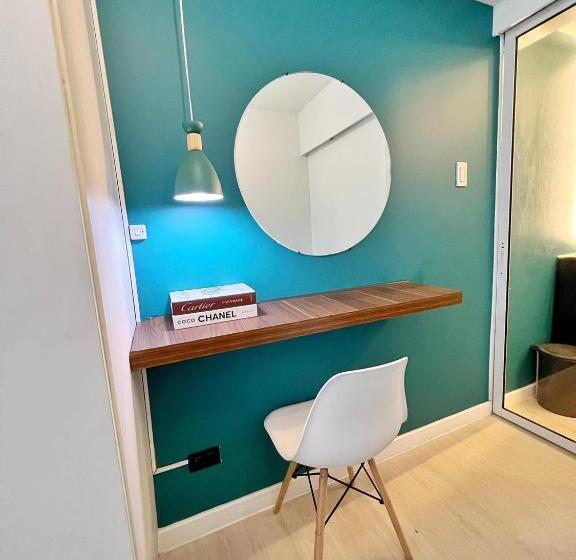 Suite Vista Piscina, Azure Urban Residences