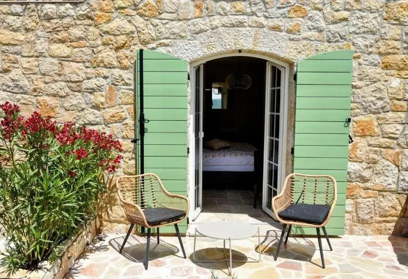 テラス付きスタンダードルーム, Chambre D Hôtes Cottes