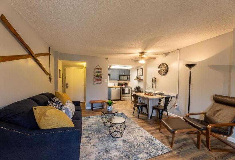 침실 1개 아파트, Snowshoe Ski In & Ski Out At Silvercreek Resort Family Friendly, Jacuzzi, Hot Tub, Mountain Views