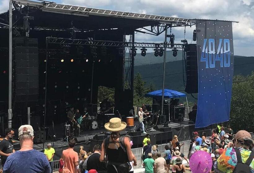 침실 1개 아파트, Snowshoe Ski In & Ski Out At Silvercreek Resort Family Friendly, Jacuzzi, Hot Tub, Mountain Views