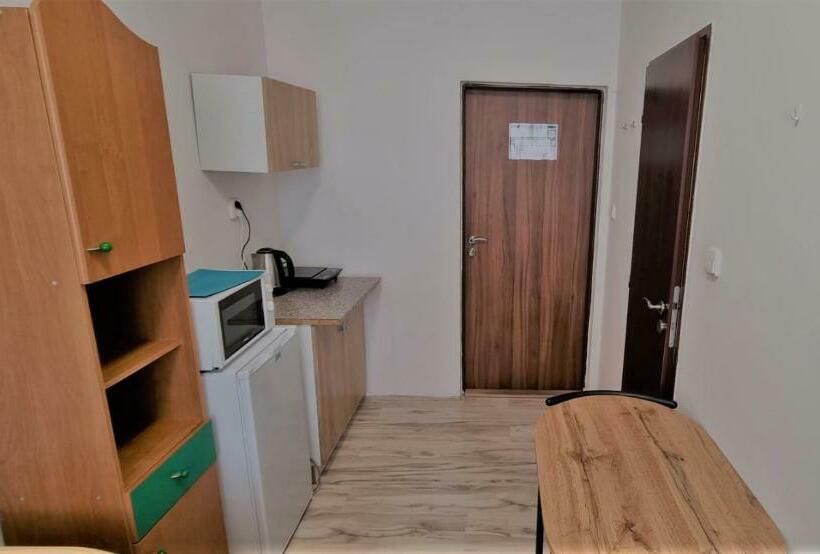 标准间, Ubytování Střekov Aréna