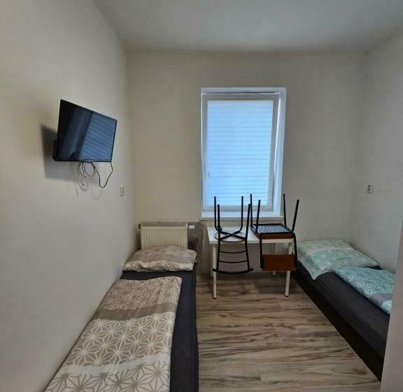 标准间, Ubytování Střekov Aréna