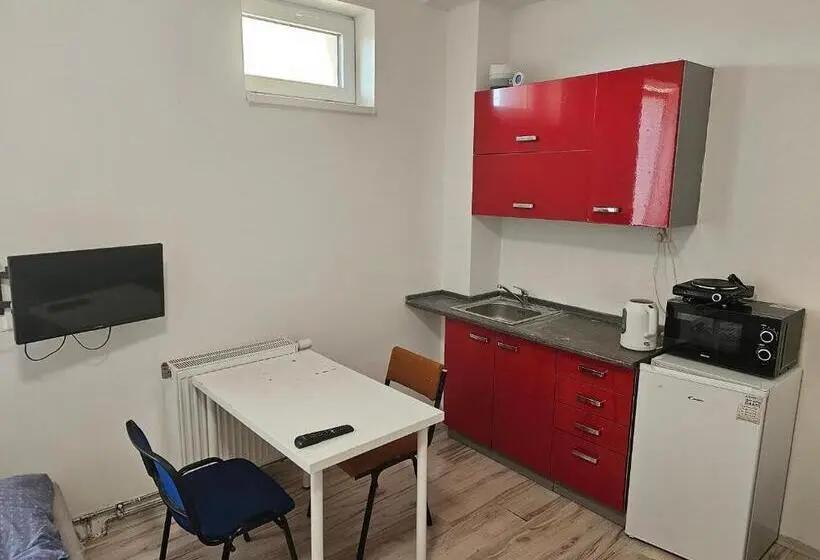 スタンダード４人部屋, Ubytování Střekov Aréna