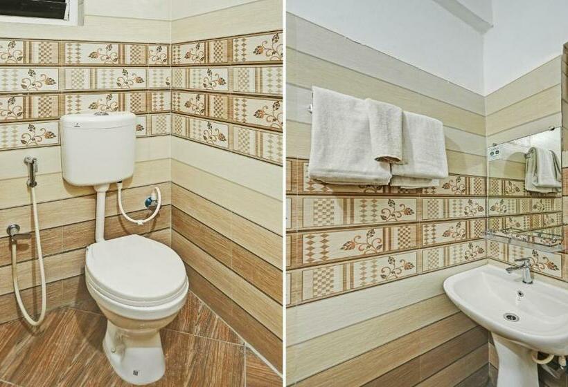 Deluxe Rum, Treebo Sidhartha Elite