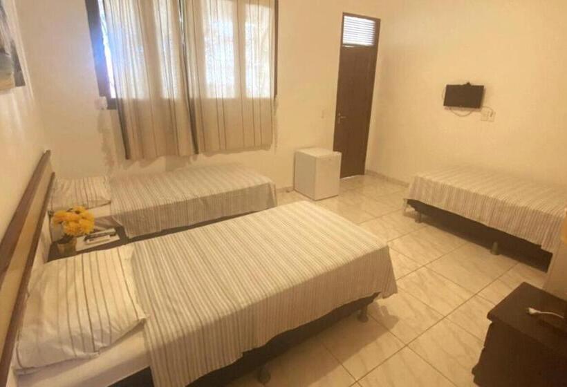 コンフォートトリプルルーム, Pousada Casarão 2030