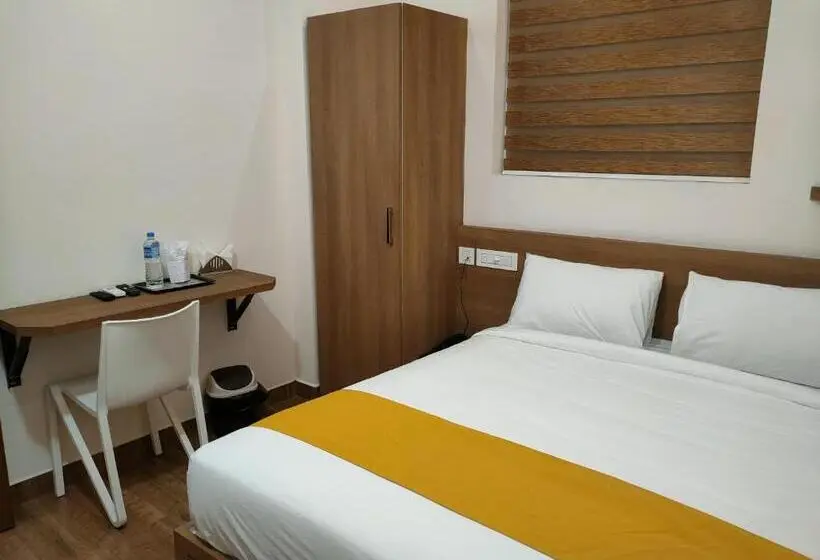 Chambre Familiale, Medley Regency