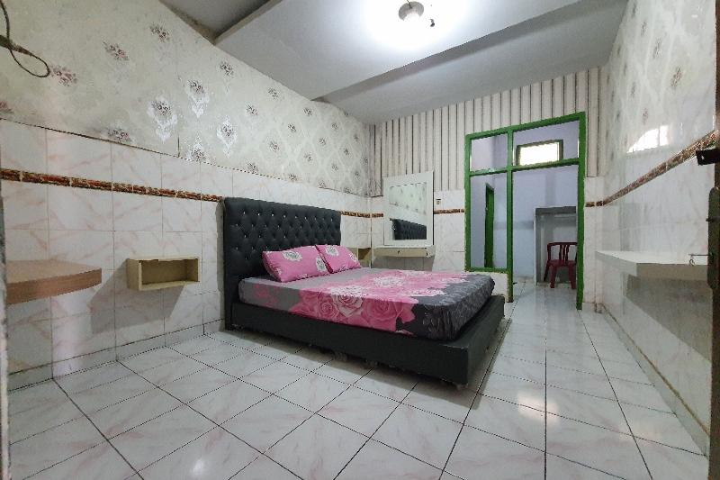 غرفة ديلوكس, Oyo 91077 Losmen Bunda Arema