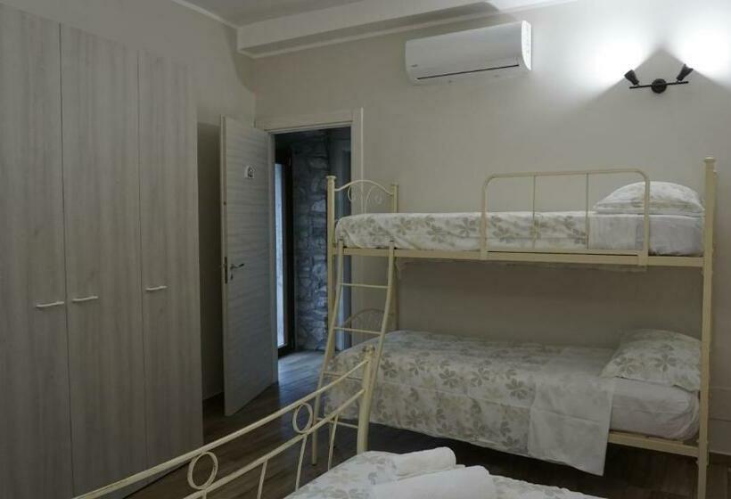 غرفة عائلية, Affittacamere Arco Antico