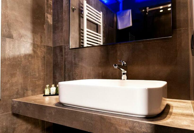 חדר סטנדרט, Trèscharme