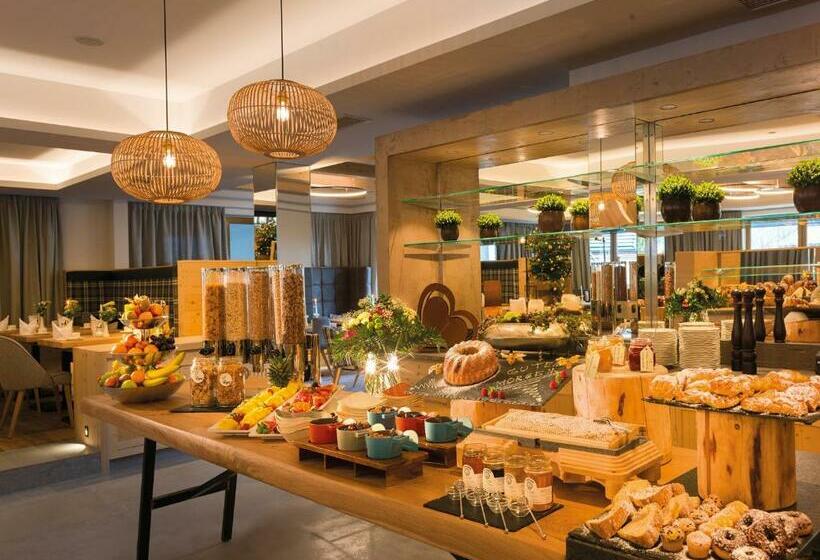 اتاق سوپریور با بالکن, Aktivhotel Alpendorf