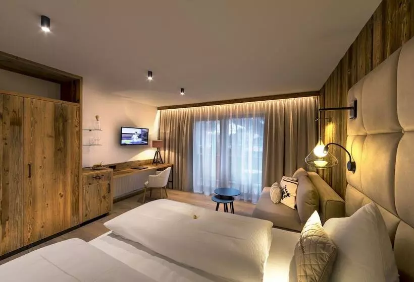 バルコニー付きスーペリアルーム, Aktivhotel Alpendorf