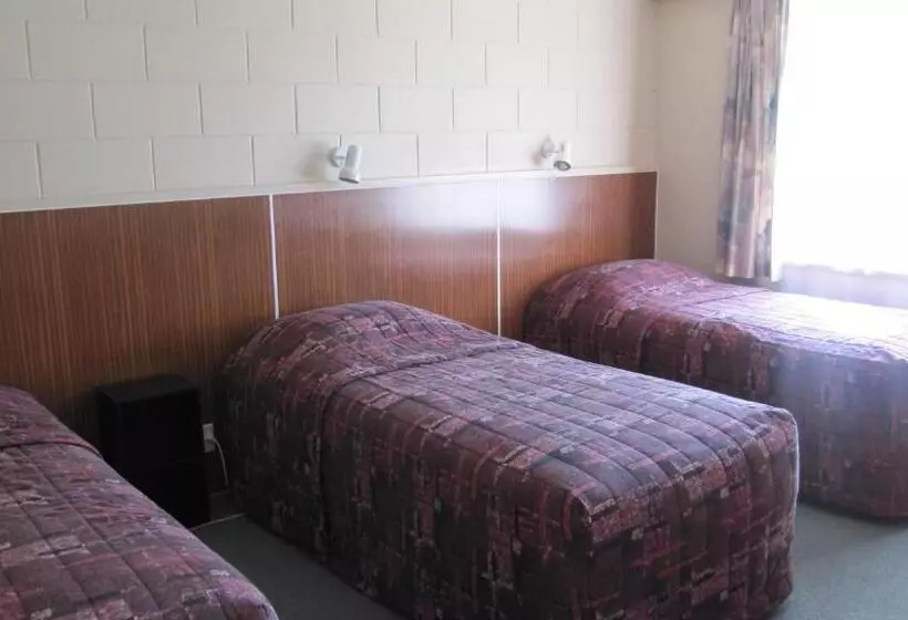 家族用アパートメント, Cromwell Motel