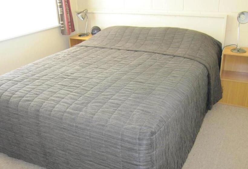 침실 2개 아파트, Cromwell Motel