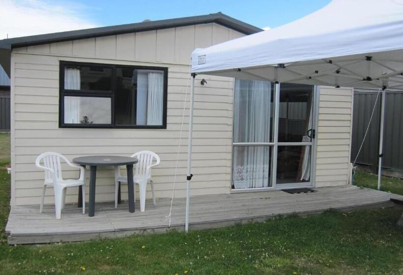 이코노미 방갈로, Cromwell Motel