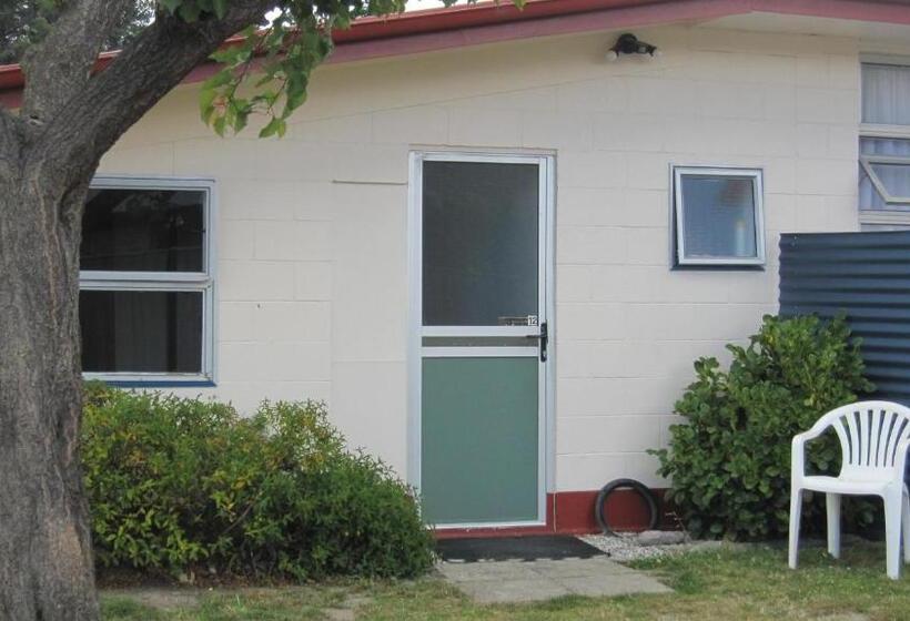 이코노미 룸, Cromwell Motel