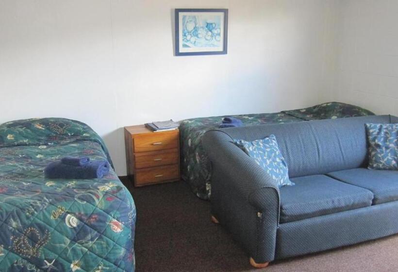 이코노미 룸, Cromwell Motel