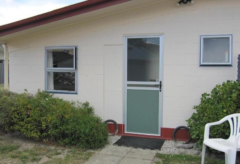 이코노미 룸, Cromwell Motel