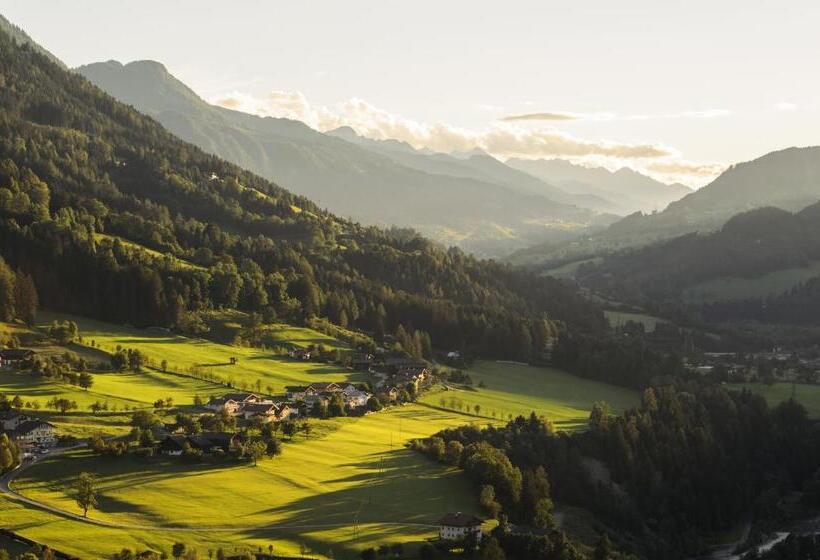 סוויטת ג'וניור עם מרפסת, Aktivhotel Alpendorf