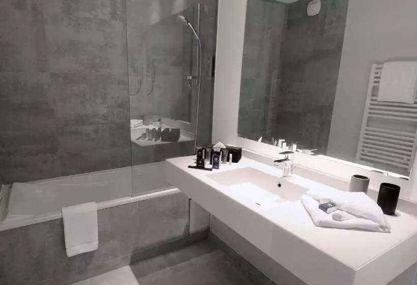 キングサイズベッドのスイートルーム, Best Western Plus Hôtel & Spa De Chassieu