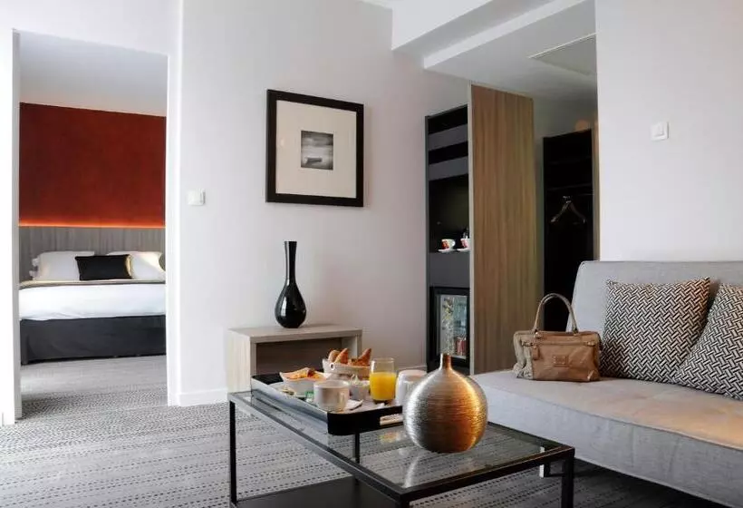 キングサイズベッドのスイートルーム, Best Western Plus Hôtel & Spa De Chassieu
