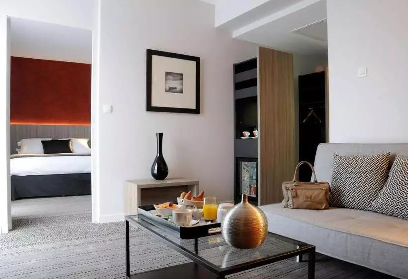 キングサイズベッドのスイートルーム, Best Western Plus Hôtel & Spa De Chassieu