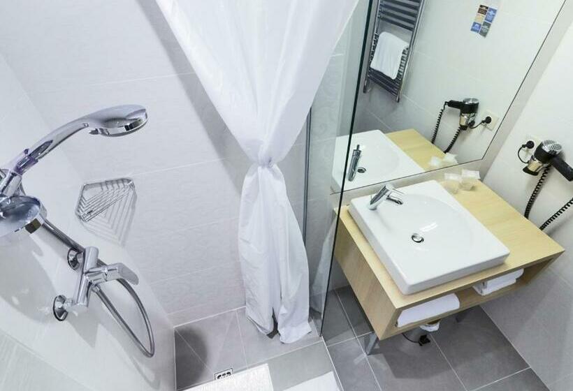 غرفة قياسية, Kyriad Paris 18  Porte De Clignancourt  Montmartre