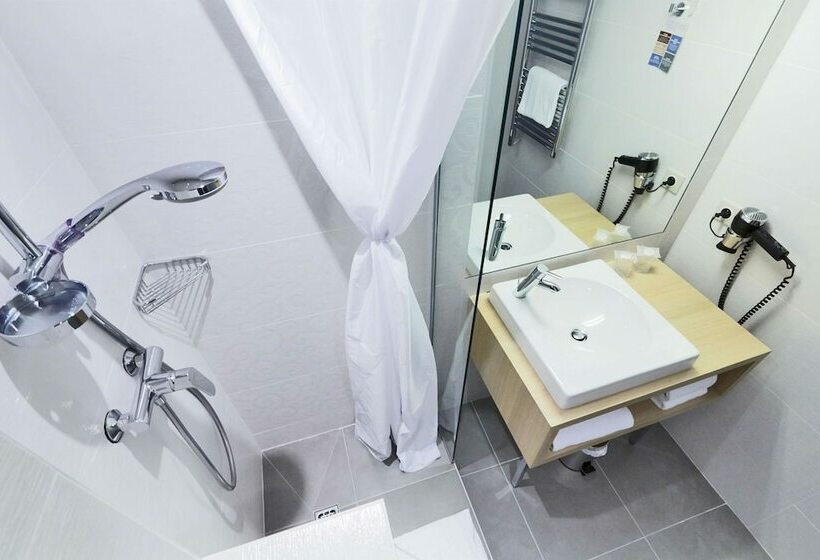 غرفة قياسية, Kyriad Paris 18  Porte De Clignancourt  Montmartre