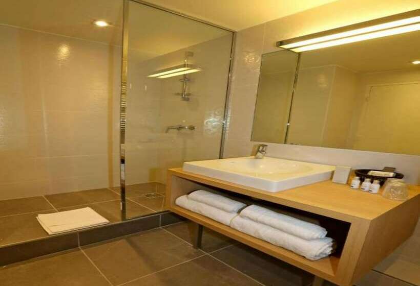 غرفة قياسية, Kyriad Paris 18  Porte De Clignancourt  Montmartre