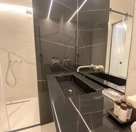 اتاق سوپریور با چشم‌انداز جانبی دریا, Relais Sul Mare Boutique