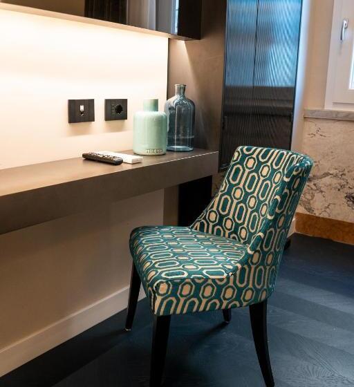 اتاق سوپریور با چشم‌انداز جانبی دریا, Relais Sul Mare Boutique